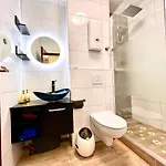 Apartman Stylish, Cozy & Quiet With One And Half In District 1 Düsseldorf