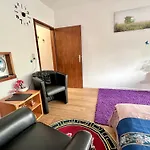 Stylish, Cozy & Quiet With One And Half In District 1 Düsseldorf