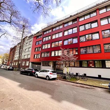Stylish, Cozy & Quiet With One And Half In District 1 Düsseldorf
