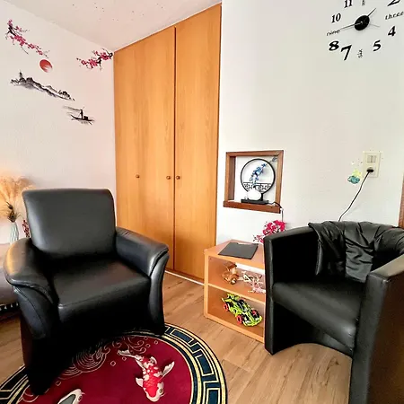 Stylish, Cozy & Quiet With One And Half In District 1 Lägenhet *