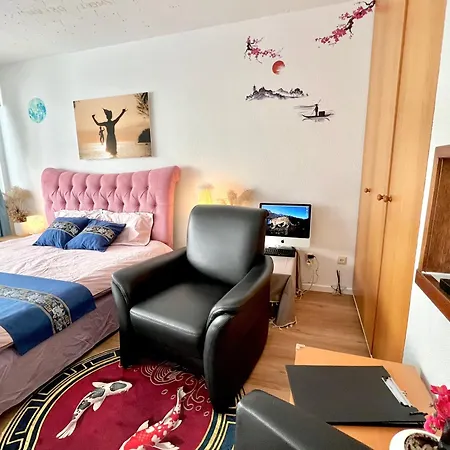 Stylish, Cozy & Quiet With One And Half In District 1 Apartmán Düsseldorf