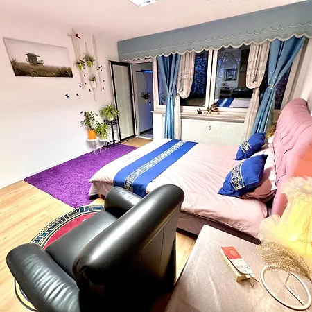 Lägenhet Stylish, Cozy & Quiet With One And Half In District 1 Düsseldorf