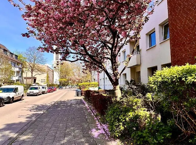 Stylish, Cozy & Quiet With One And Half In District 1 * Dusseldorf