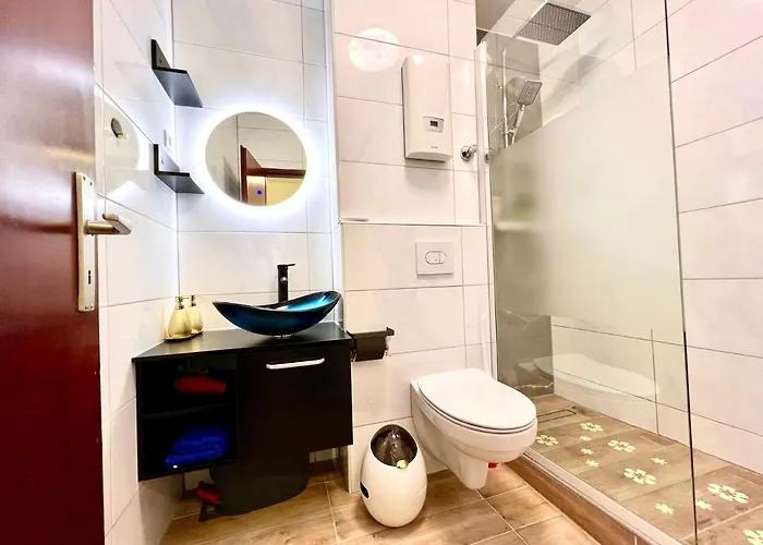 Apartment Stylish, Cozy & Quiet With One And Half In District 1 Dusseldorf