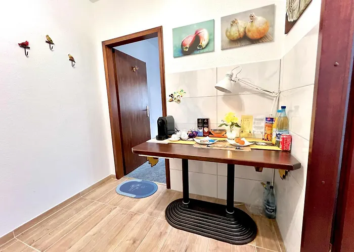 Stylish, Cozy & Quiet With One And Half In District 1 Apartment Dusseldorf