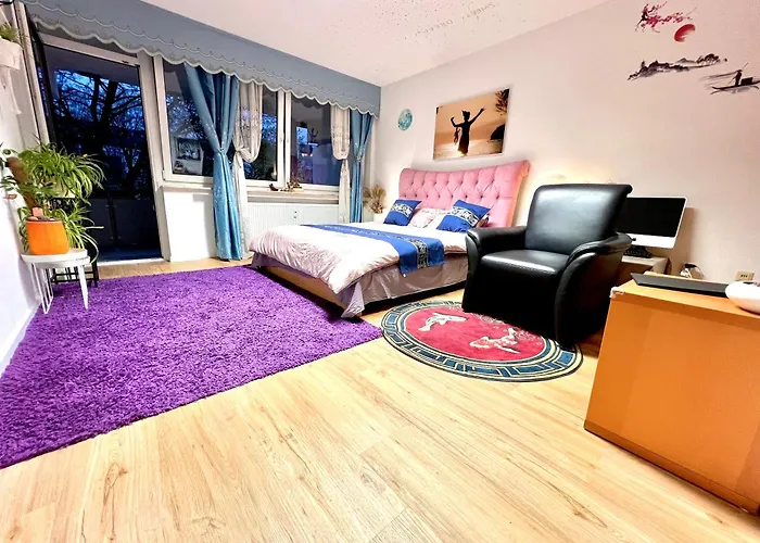 Stylish, Cozy & Quiet With One And Half In District 1 Dusseldorf