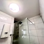Stylish, Cozy & Quiet With One And Half In District 1 Apartamento