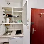 Stylish, Cozy & Quiet With One And Half In District 1 Apartamento *
